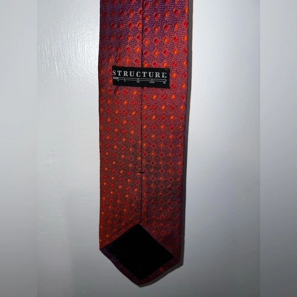Men’s Structure Color Changing Tie - Picture 4 of 7